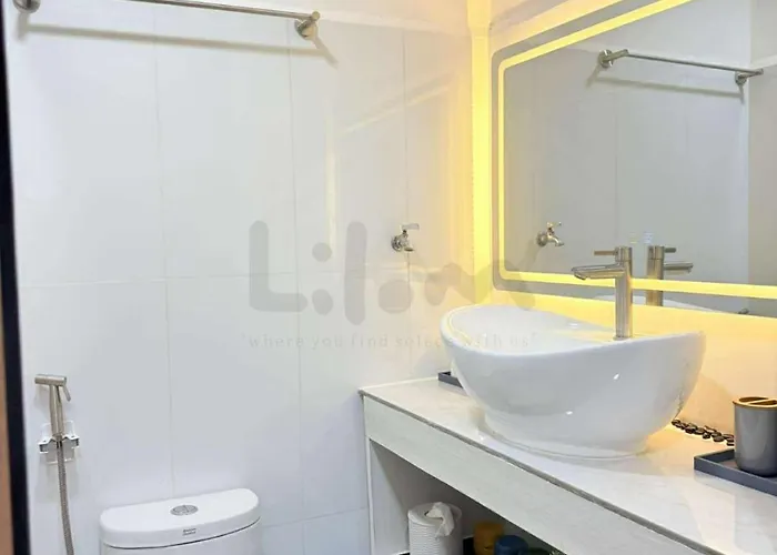 Aparthotel Lilom *